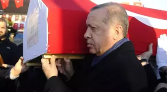 Aktüel Görüntü) Cumhurbaşkanı Erdoğan, Şehit Selim Topal'ın Cenaze Törenine Katıldı