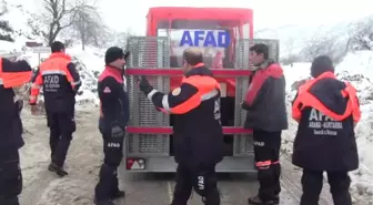 Karda Mahsur Kalan 6 Teknisyen Kurtarıldı