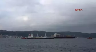 Çanakkale Çeşme'de Çevre Kirliliği Yaratan Gemi Çanakkale'den Geçti