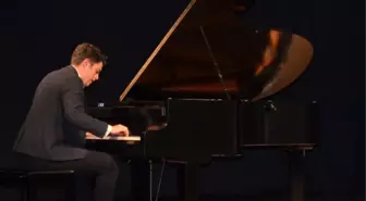 Kartallı Genç Piyano Sanatçısından Konser