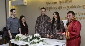 Nikahında Damatlık Yerine Üniformasını Giydi