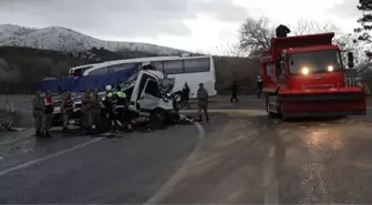 Elazığ'da Trafik Kazası: 4 Yaralı