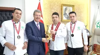 Ulusal Modern Türk Mutfağı Yemek Yarışması'nda Kayseri Şeker Aşçıları Birinci Oldu