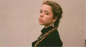 Playtuşu İşbirliğiyle: Nilüfer Yanya