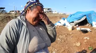 Naylon Çadırda Yaşayan Aile Yardım Bekliyor