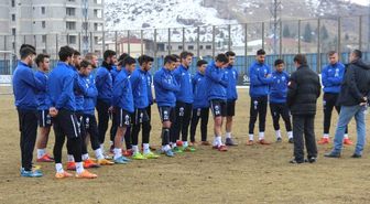 Profesyonel Takımdaki 8 Oyuncu Lisede Okuyor