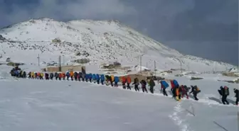 Milli Dağcılar, Çığ Tehlikesi Nedeniyle Zirve Yapamadı