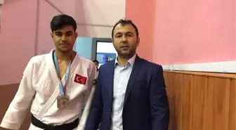 Salihli Belediyespor, Ümitler Judo 1. Ligine Yükseldi