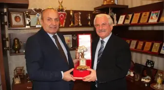 Emekli Vali İngenç Başkan Arslan'ı Ziyaret Etti