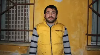 Muhtara Uyup Silahla Poz Verince Gözaltına Alındı