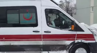Muş'ta Kepçeyle Hasta Kurtarma Operasyonu