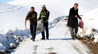 Batmanlı Avcılar, Yaban Hayvanları İçin Doğaya Yem Bıraktı