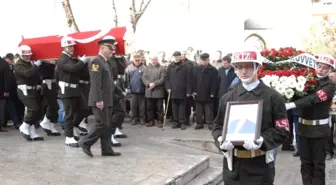 Kıbrıs Gazisi Askeri Törenle Toprağa Verildi