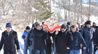 Tokat İstanbul'da Eşi Tarafından Öldürülen Kadın Toprağa Verildi (2)