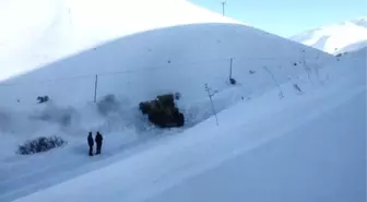 Tokat'ta Çığ Yolu Kapattı