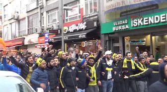 Fenerbahçeli Taraftarlar Derbinin Havasına Girdi