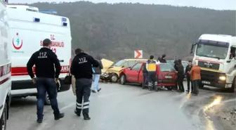 Kütahya'da Trafik Kazası: 6 Yaralı