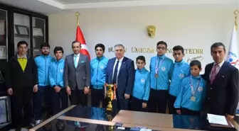 Atıcılık Sporcuları Müdürü Bağcı'yı Ziyaret Etti