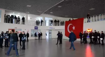 Mersin Otogarı İşletmecisi Polis Eşliğinde Tahliye Edildi