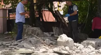 Bahçe Duvarının Altında Kalan Çocuk Öldü, Arkadaşı Yaralandı