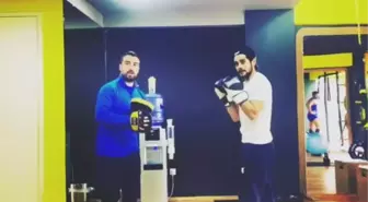 Rüzgar Erkoçlar Boks Antrenmanını Instagram Hesabından Paylaştı