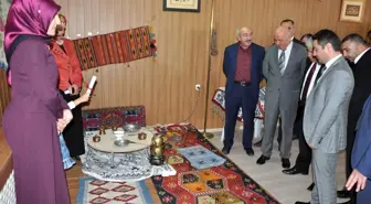 Yöresel Kilim Dokuma Kursiyerleri Sertifikalarını Aldı