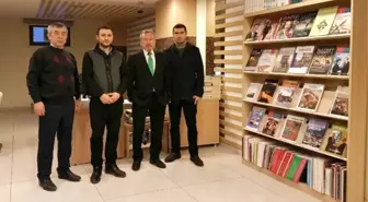 Akademisyenlerden Şehir Kütüphanesine Ziyaret