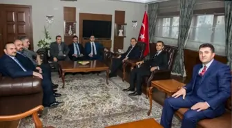 Vanlı İş Adamlarından Vali Taşyapan'a Ziyaret