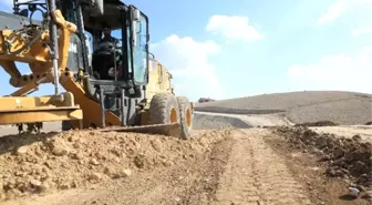 Battalgazi Belediyesi Kıraç Küme Evleri Bölgesinde Yeni İmar Yolları Açıyor