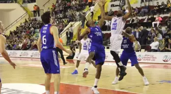 Anadolu Efes - Best Balıkesir: 95- 67