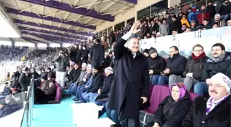 Bakan Eroğlu'nun Gol Sevinci Kamerada