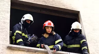 Kadın İtfaiyeci, İş Azmiyle Hemcinslerine Örnek Oluyor