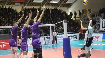 Voleybol: Efeler Ligi