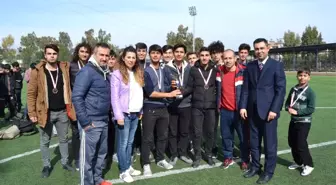 Futbolda Sarıçam Spor Lisesi Şampiyon