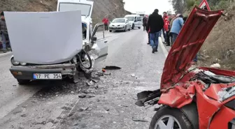 Küçükkuyu'da Trafik Kazası: 5 Yaralı