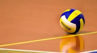 Eczacıbaşı Vitra: 3 - Halkbank: 1