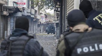 Nusaybin'de Güvenlik Güçleri ile Teröristler Arasında Çatışma: 1 Polis ve 1 Asker Yaralı