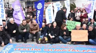 Kesk, İhraçları Oturma Eylemiyle Protesto Etti