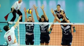 Voleybol: Efeler Ligi