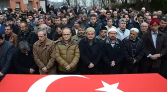 84 Gündür Yaşam Mücadelesi Veren Polis Memuru Son Yolculuğuna Uğurlandı