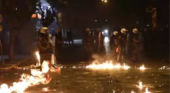 Yunanistan'ın İktidar Partisi Syriza'nın Bürosuna Molotoflu Saldırı