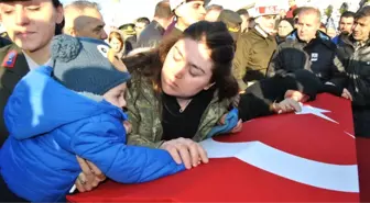 Şehidinin Eşinden Yürek Yakan Sözler: Oğlumuz Bana Emanet, Sen Rahat Uyu