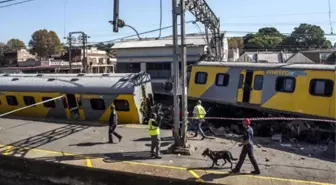 Güney Afrika'da Tren Kazası