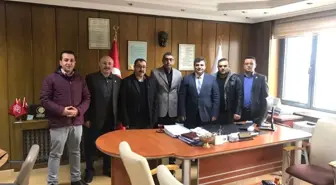 Başarılı Öğrencilere Satranç Hediye Etiiler