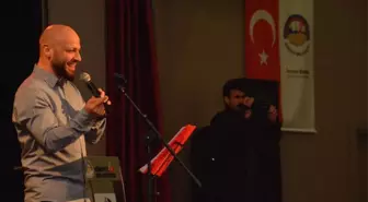 Tezeoğlu'ndan Körfez'de Şiir Dolu Gece