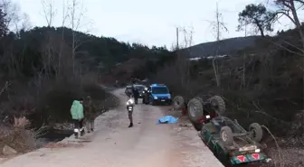 Traktör ile Beton Bariyerlerin Arasına Sıkışan Sürücü Öldü