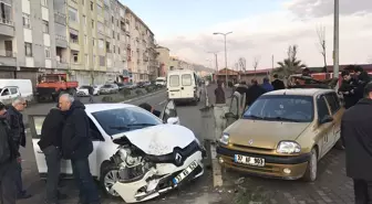 İnebolu'da Trafik Kazası : 2 Yaralı