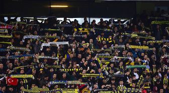 Kadiköy'den 'Yönetim Istifa' Sloganları Yükseldi