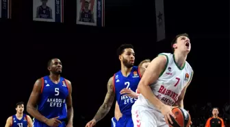 Anadolu Efes'ten 12. Galibiyet