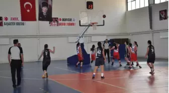 Simav'da Basketbol Grup Maçları Başladı